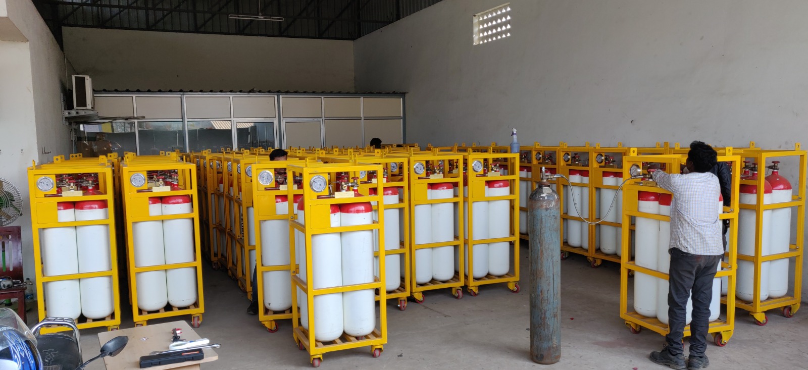 BioCNG cascade and cylinder storage units